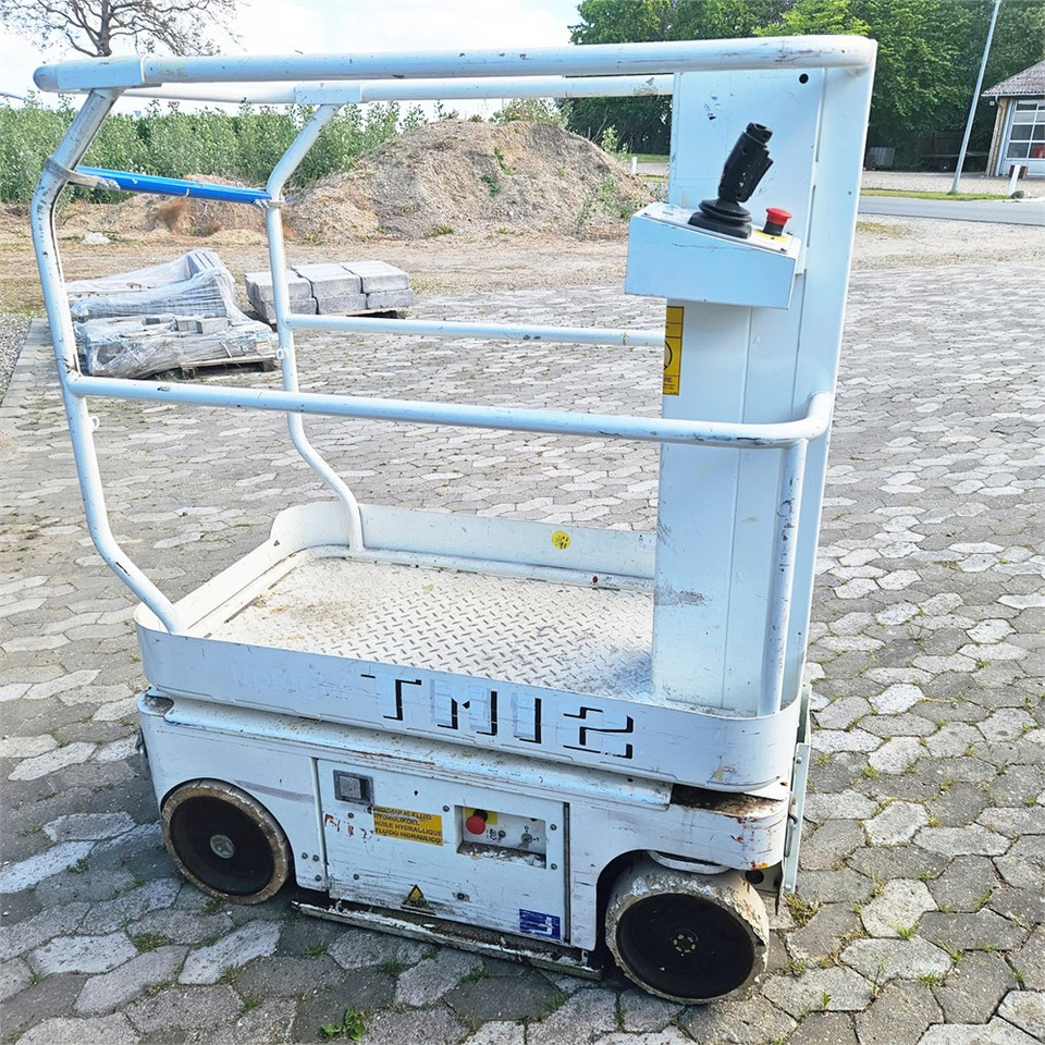 UpRight TM12 - Jarbolna penjajuća platforma: slika 4 UpRight TM12 - Jarbolna penjajuća platforma: slika 4