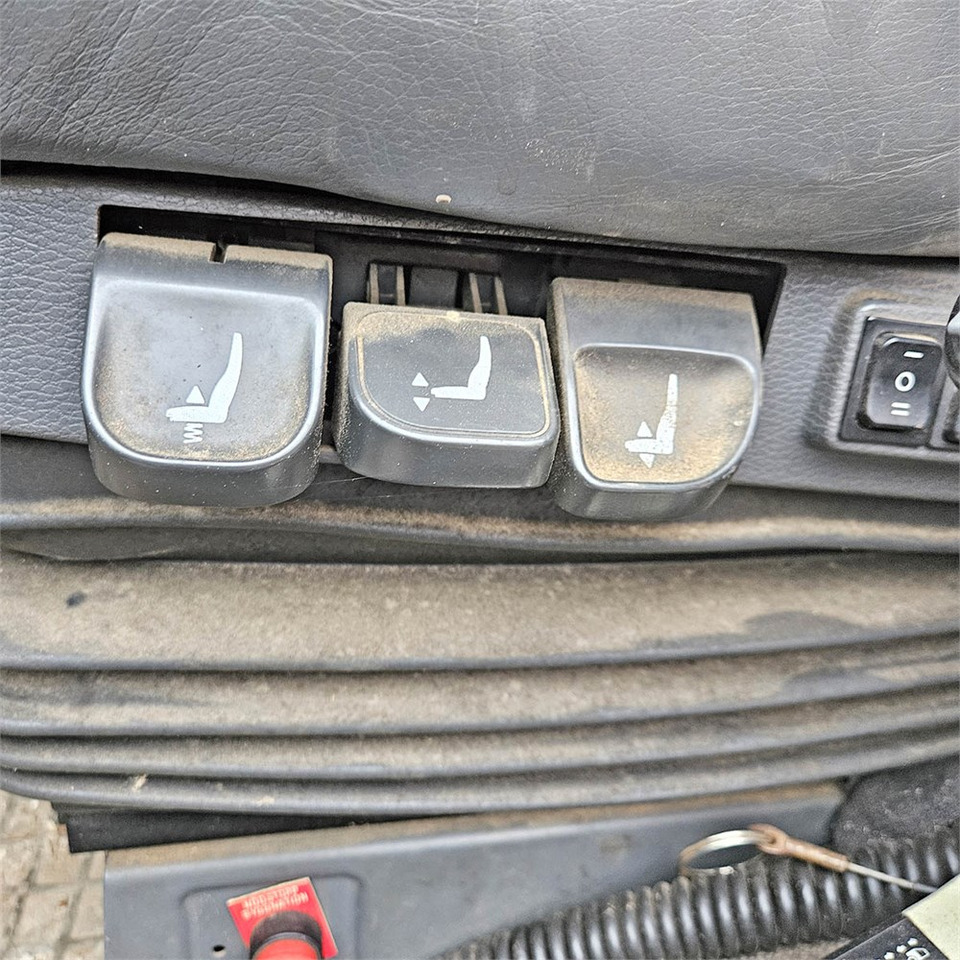 Kamion sa hidrauličnom kukom Volvo 420: slika 13
