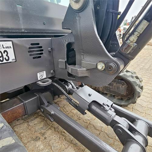 Mini bager Volvo EC20 E: slika 24