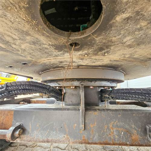 Mini bager Volvo EC20 E: slika 32