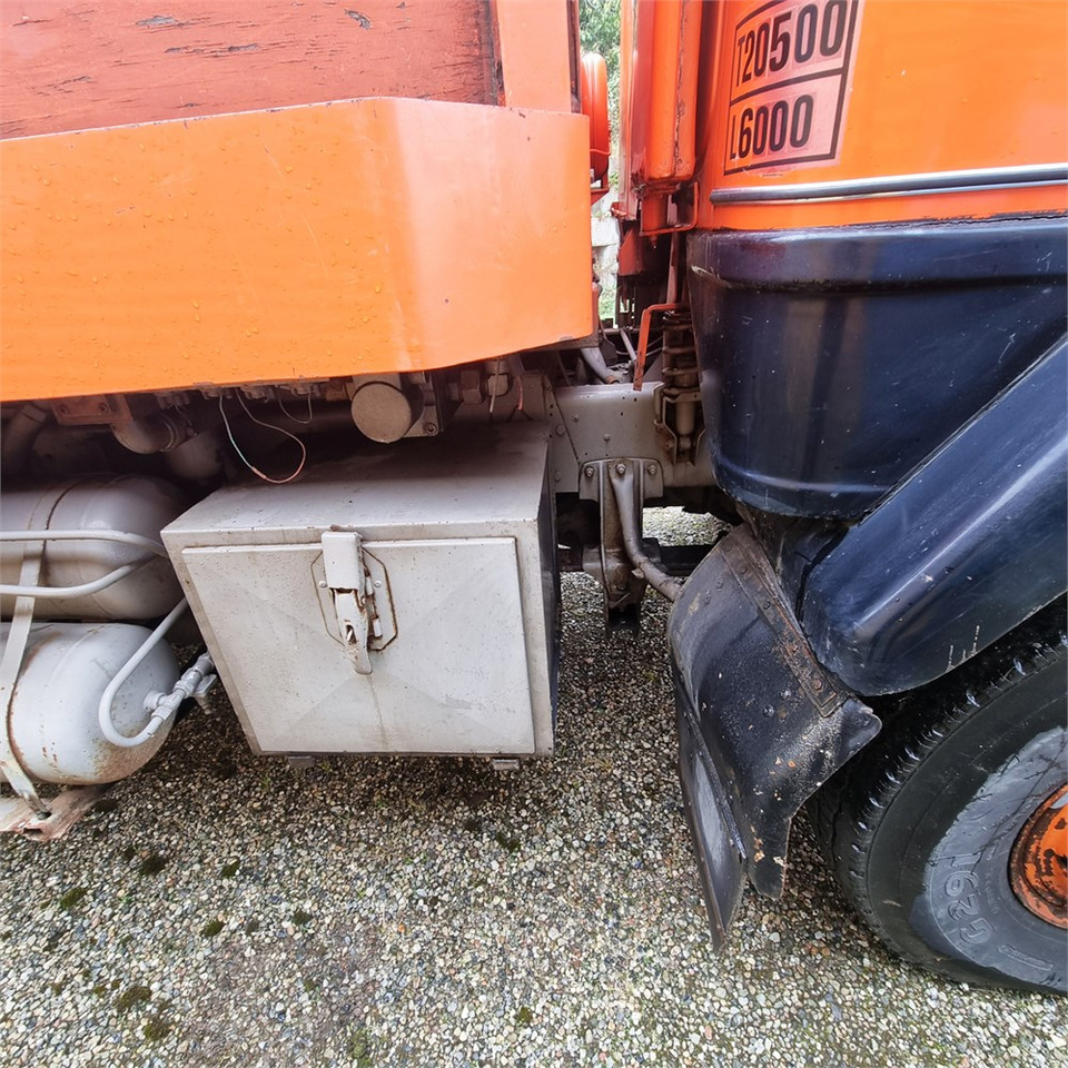 Kamion za utovaranje kontejnera Volvo F 88: slika 32