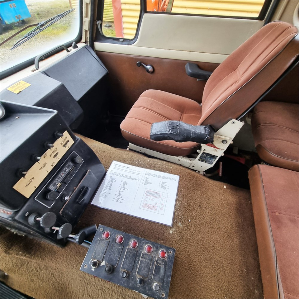 Kamion za utovaranje kontejnera Volvo F 88: slika 10