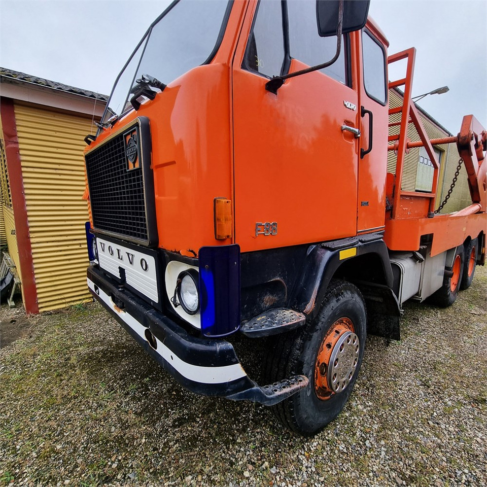 Kamion za utovaranje kontejnera Volvo F 88: slika 37