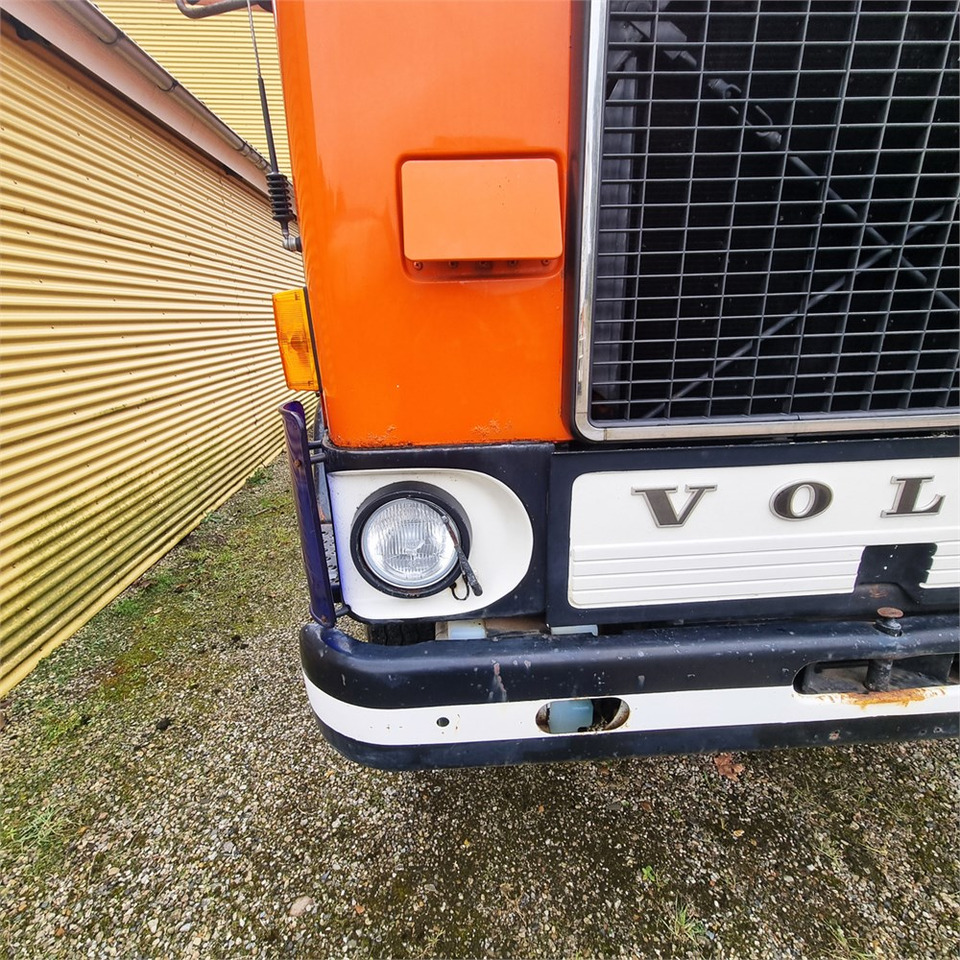 Kamion za utovaranje kontejnera Volvo F 88: slika 38