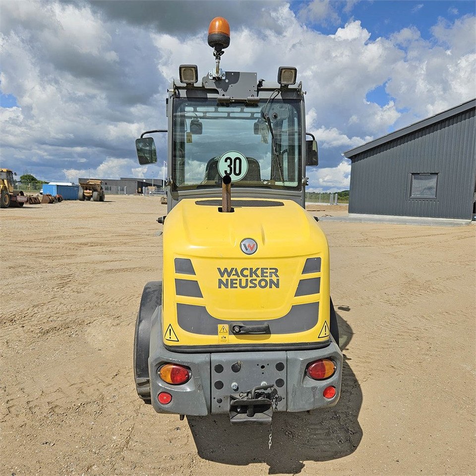 Wacker Neuson WL 32/RL30 - Utovarivač točkaš: slika 4 Wacker Neuson WL 32/RL30 - Utovarivač točkaš: slika 4