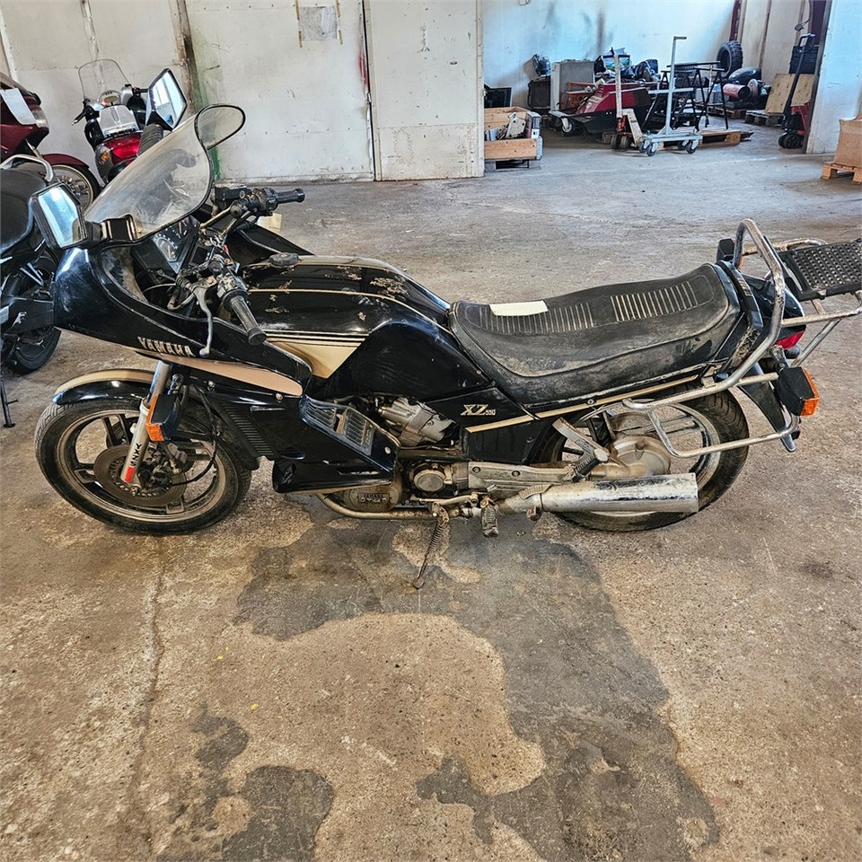 Yamaha XZ550 - Motocikl: slika 2 Yamaha XZ550 - Motocikl: slika 2