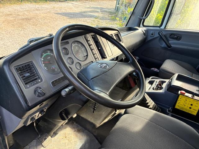 Kamion sa hidrauličnom kukom, Kamion sa dizalicom Nissan ATLEON 150.25: slika 8 Kamion sa hidrauličnom kukom, Kamion sa dizalicom Nissan ATLEON 150.25: slika 8