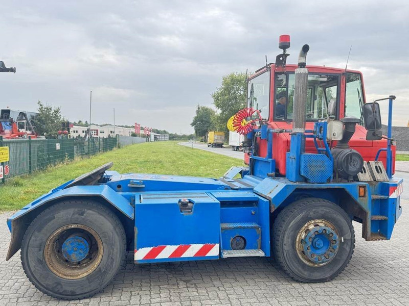 CVS Ferrari TT2516BV (4x2) - Terminalni traktor: slika 4 CVS Ferrari TT2516BV (4x2) - Terminalni traktor: slika 4