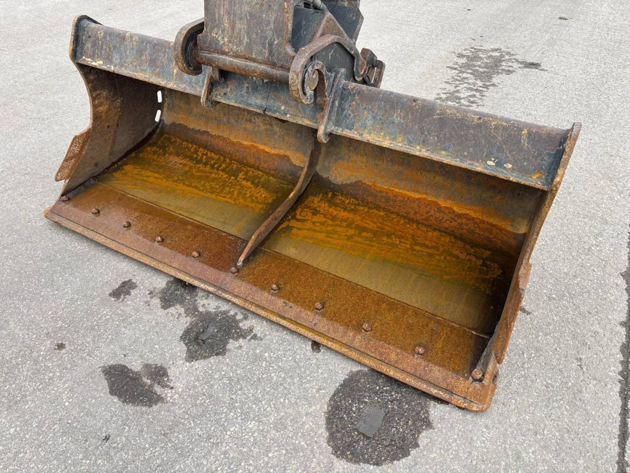 Bager guseničar CAT 307.5: slika 28 Bager guseničar CAT 307.5: slika 28