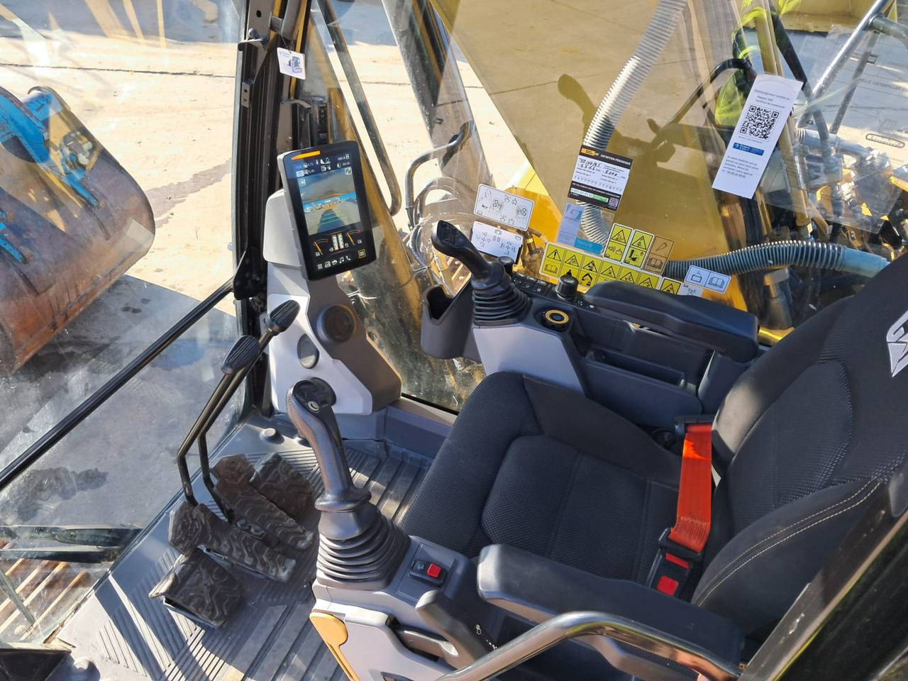 CAT 326 - Bager guseničar: slika 4 CAT 326 - Bager guseničar: slika 4