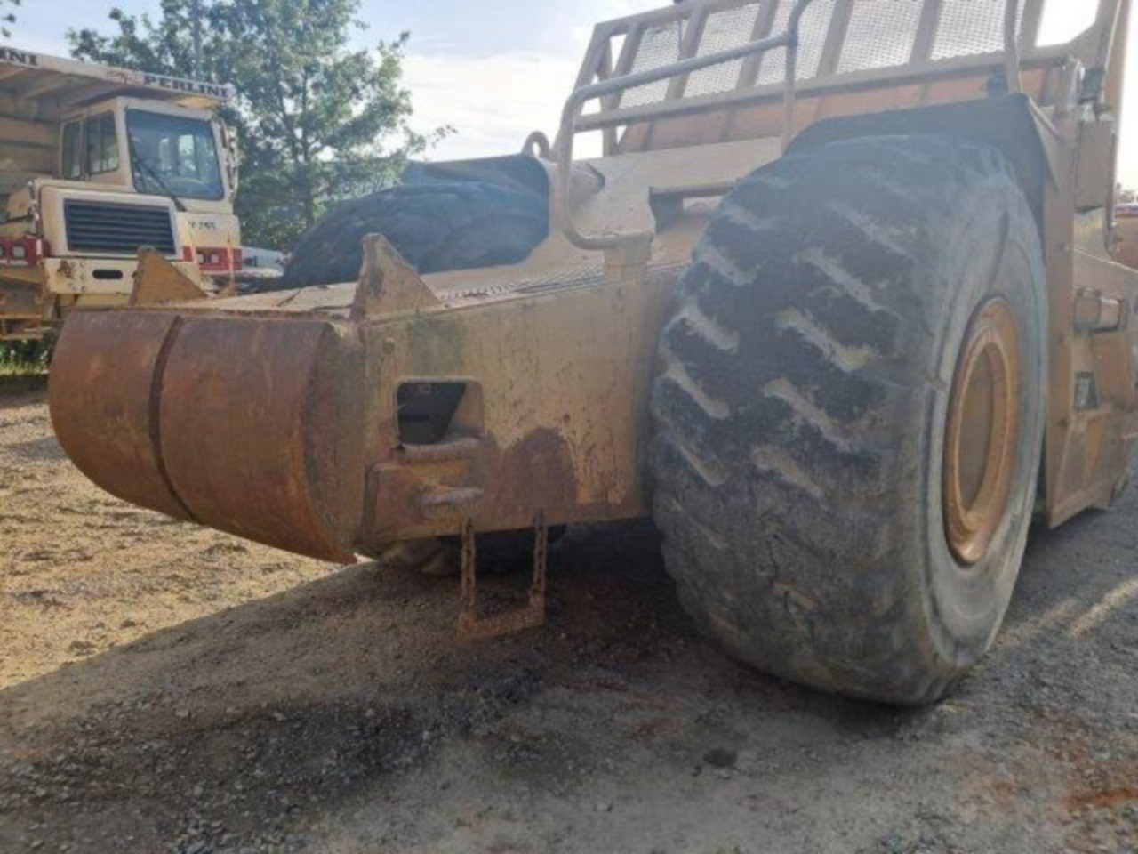 Strugač CAT 621F: slika 19