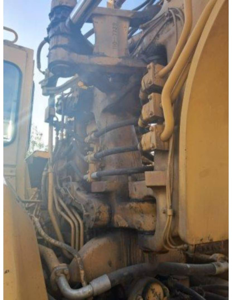 Strugač CAT 621F: slika 11