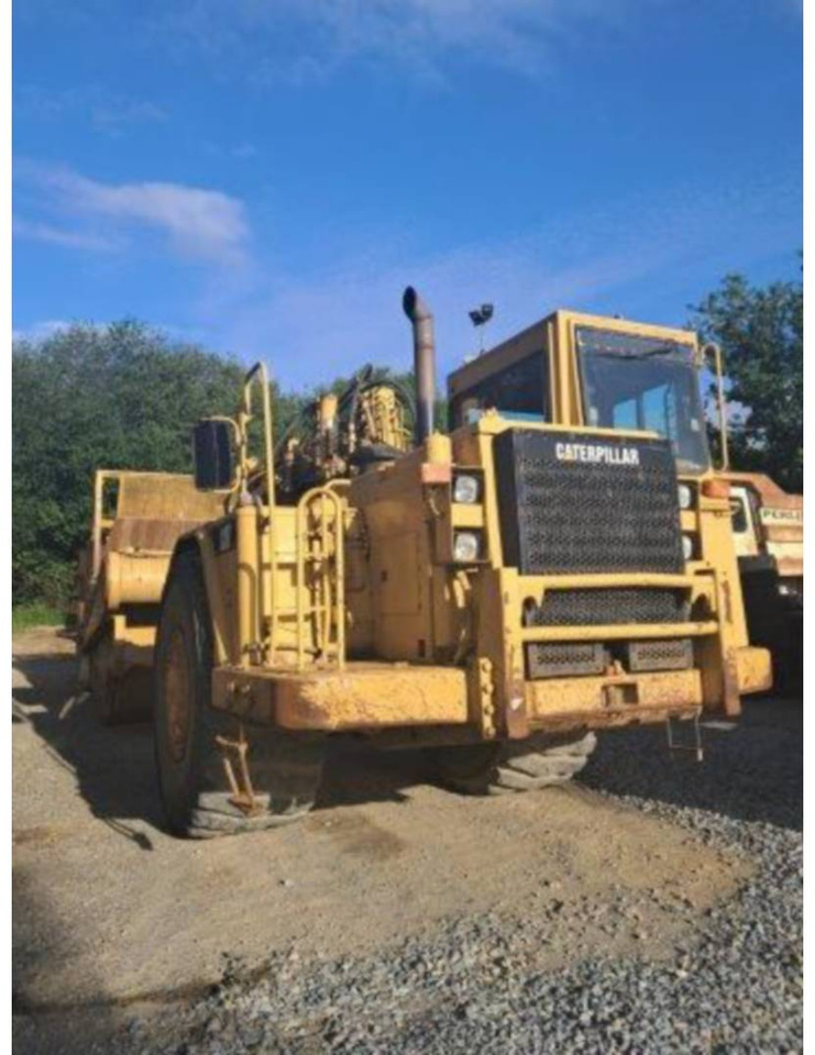 CAT 621F - Strugač: slika 1 CAT 621F - Strugač: slika 1