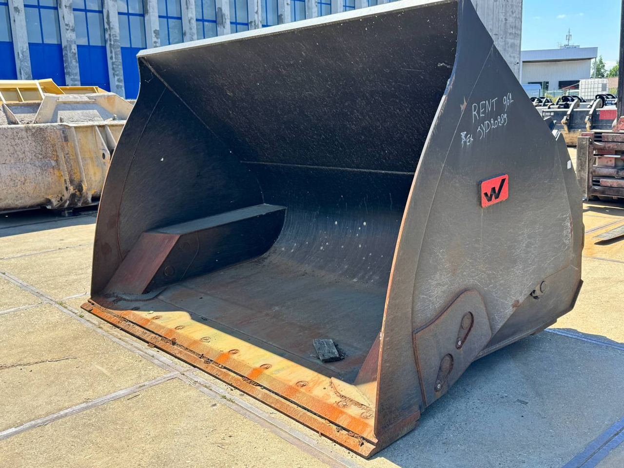 CAT 962 HIGH DUMP BUCKET 6.0 M3 - Kašika: slika 1 CAT 962 HIGH DUMP BUCKET 6.0 M3 - Kašika: slika 1