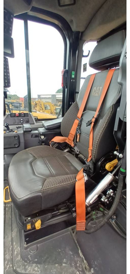 Utovarivač točkaš CAT 972M XE: slika 7 Utovarivač točkaš CAT 972M XE: slika 7