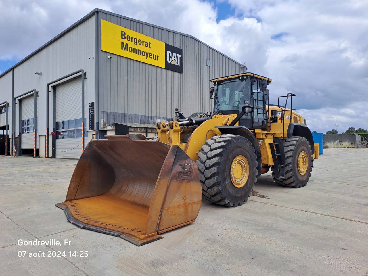 CAT 980XE - Utovarivač točkaš: slika 1 CAT 980XE - Utovarivač točkaš: slika 1