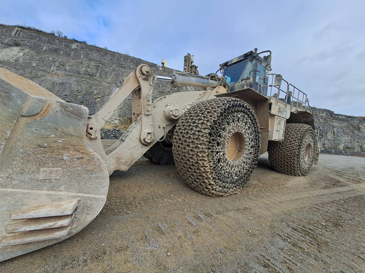 CAT 992K - Utovarivač točkaš: slika 1 CAT 992K - Utovarivač točkaš: slika 1