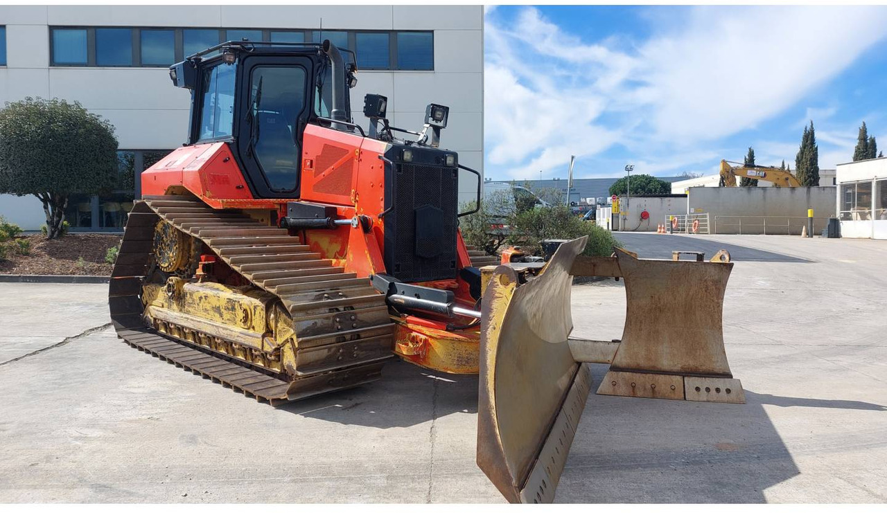 CAT D5 - Buldožer: slika 2 CAT D5 - Buldožer: slika 2