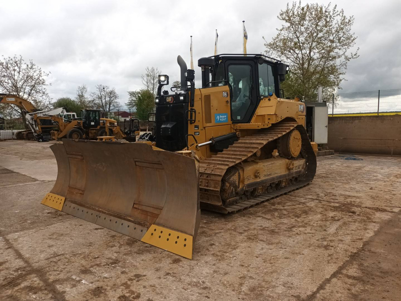 CAT D6 VPAT - Buldožer: slika 1 CAT D6 VPAT - Buldožer: slika 1