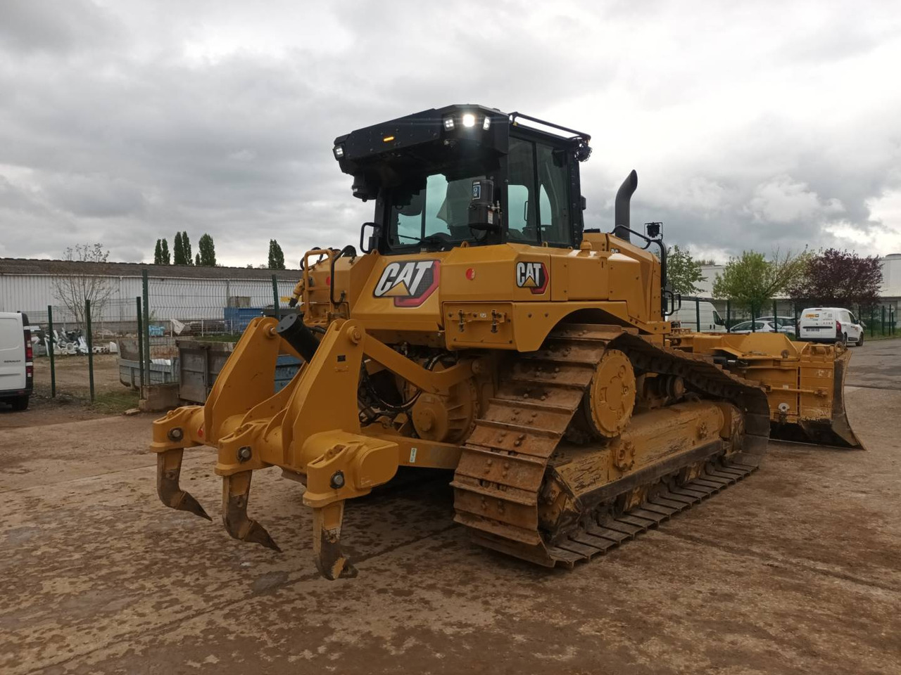 CAT D6 VPAT - Buldožer: slika 3 CAT D6 VPAT - Buldožer: slika 3