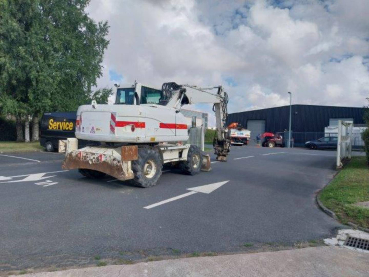 CAT M313D - Bager točkaš: slika 4 CAT M313D - Bager točkaš: slika 4