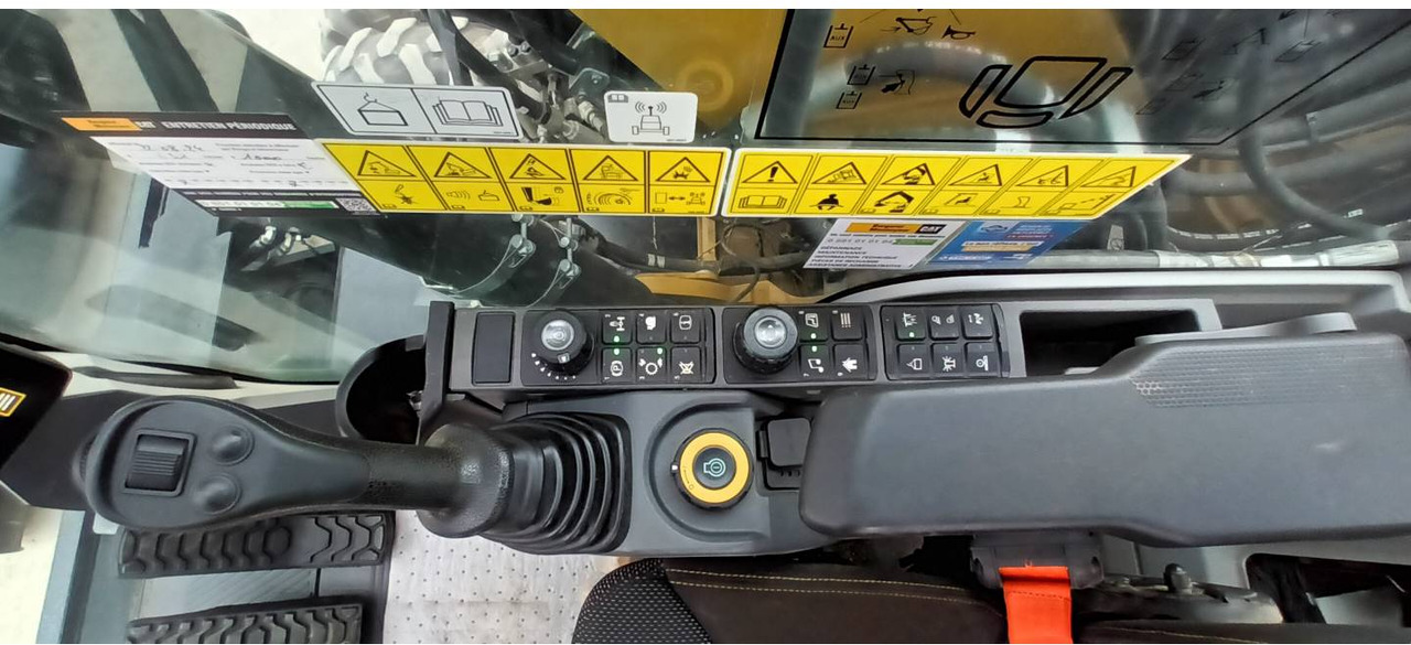 Bager točkaš CAT M314: slika 16