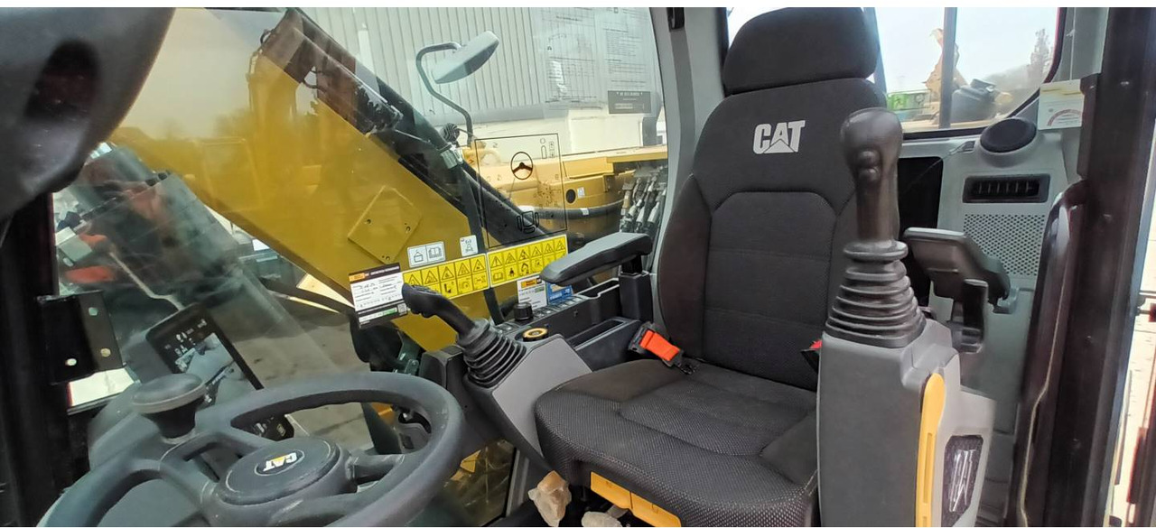 Bager točkaš CAT M314: slika 15