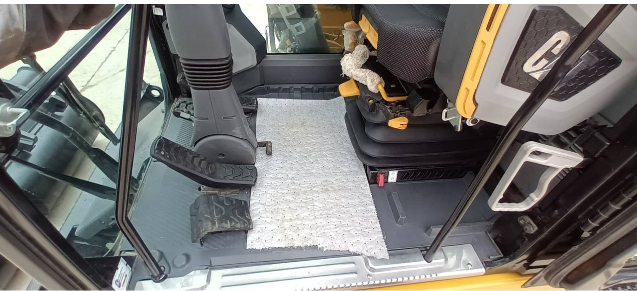 Bager točkaš CAT M314: slika 14