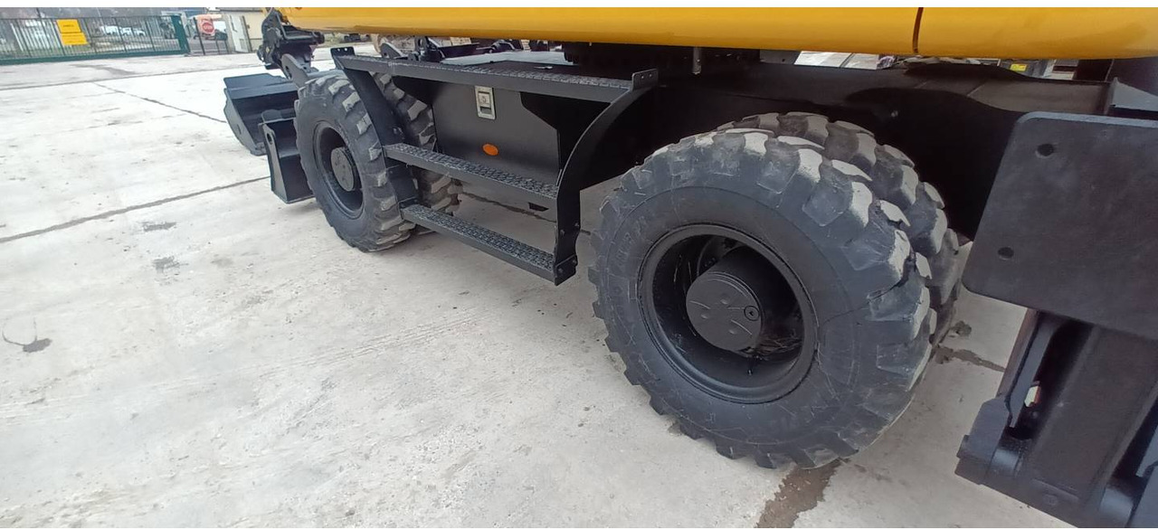 Bager točkaš CAT M314: slika 17