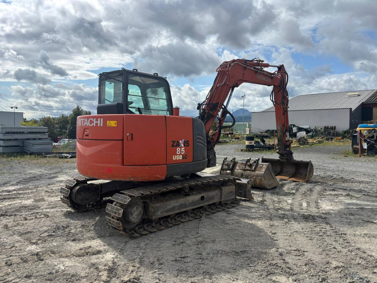 HITACHI ZX85 - Bager guseničar: slika 4 HITACHI ZX85 - Bager guseničar: slika 4