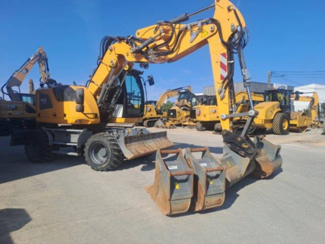 LIEBHERR A913 - Bager točkaš: slika 2 LIEBHERR A913 - Bager točkaš: slika 2
