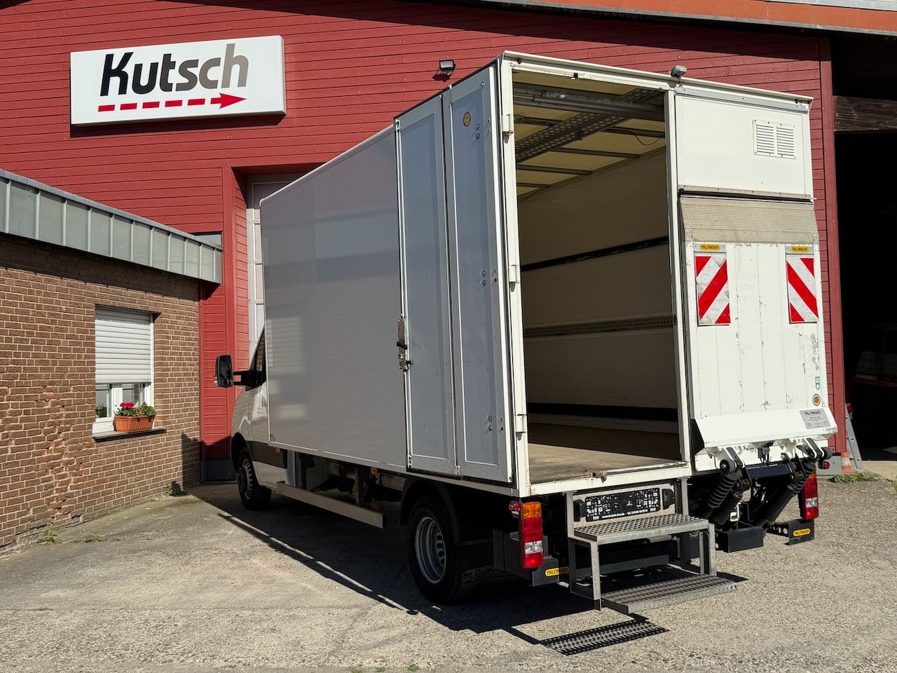 Mercedes-Benz Sprinter III Koffer 514 CDI Ladebordwand - Dostavno vozilo sa zatvorenim sandukom: slika 4 Mercedes-Benz Sprinter III Koffer 514 CDI Ladebordwand - Dostavno vozilo sa zatvorenim sandukom: slika 4