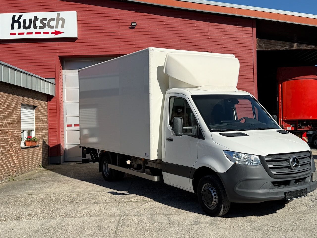 Mercedes-Benz Sprinter III Koffer 514 CDI Ladebordwand - Dostavno vozilo sa zatvorenim sandukom: slika 1 Mercedes-Benz Sprinter III Koffer 514 CDI Ladebordwand - Dostavno vozilo sa zatvorenim sandukom: slika 1