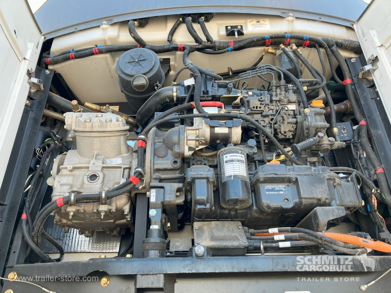 SCHMITZ Semiremolque Frigo Standard Double deck - Izotermička poluprikolica: slika 5 SCHMITZ Semiremolque Frigo Standard Double deck - Izotermička poluprikolica: slika 5