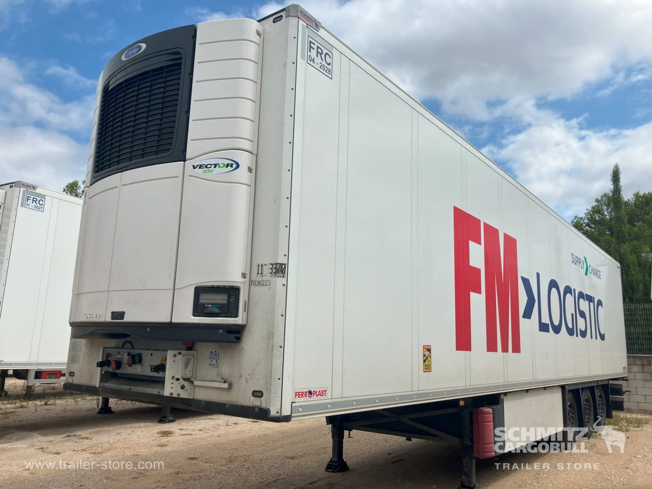 SCHMITZ Semiremolque Frigo Standard Double deck - Izotermička poluprikolica: slika 1 SCHMITZ Semiremolque Frigo Standard Double deck - Izotermička poluprikolica: slika 1