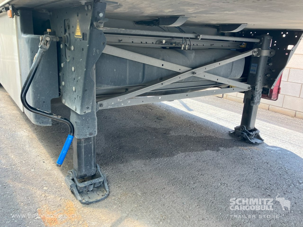 SCHMITZ Semiremolque Frigo Standard Double deck - Izotermička poluprikolica: slika 2 SCHMITZ Semiremolque Frigo Standard Double deck - Izotermička poluprikolica: slika 2