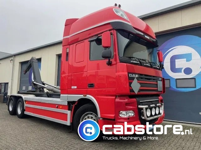 DAF XF 105 .460 FAS Euro 5 - 25 ton's Haakarmsysteem - Hooklift - Abrolkipper - Year 2006 - ANALOG TACHO - Kamion sa hidrauličnom kukom: slika 1 DAF XF 105 .460 FAS Euro 5 - 25 ton's Haakarmsysteem - Hooklift - Abrolkipper - Year 2006 - ANALOG TACHO - Kamion sa hidrauličnom kukom: slika 1