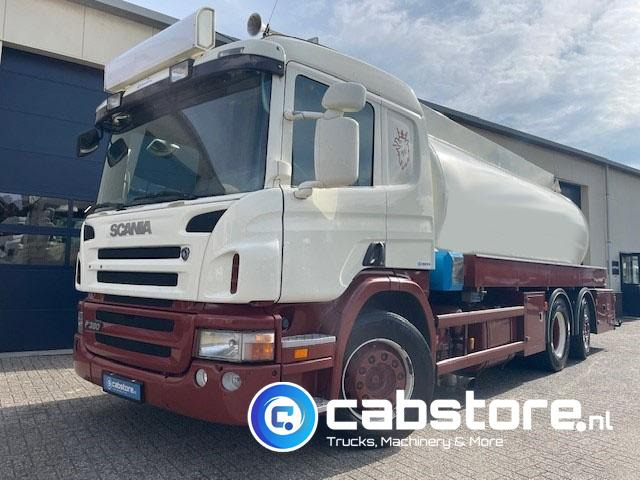 Scania P 380 B 6X2*4 HNA - RETARDER - Tankwagen olie - Olietank - ADR - 16.920 liter - Bouwjaar 2007 - Km 881.924 - Kamion cisterna: slika 2 Scania P 380 B 6X2*4 HNA - RETARDER - Tankwagen olie - Olietank - ADR - 16.920 liter - Bouwjaar 2007 - Km 881.924 - Kamion cisterna: slika 2