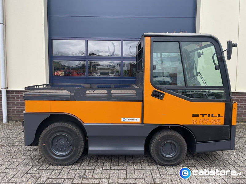Still RO7-25 Elektrische trekker Still R07-25 - Bouwjaar 2006 - Elektrische trekker - 25 ton trekgewicht - Traktor: slika 2 Still RO7-25 Elektrische trekker Still R07-25 - Bouwjaar 2006 - Elektrische trekker - 25 ton trekgewicht - Traktor: slika 2