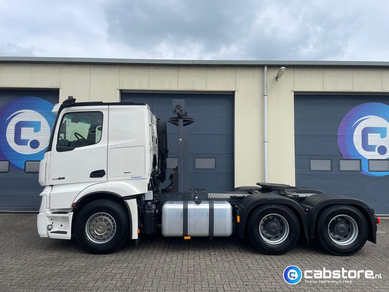 Mercedes-Benz Actros 3363 6x4 SLT Euro 6 3363 6x4 SLT Euro 6 - Zwaartransport - Heavy Load - Schwertransporte - 140 Ton - Year 2024 - Km 35.788 !! - Turbo Retarder Clutch - LIKE NEW !! - Tegljač: slika 5 Mercedes-Benz Actros 3363 6x4 SLT Euro 6 3363 6x4 SLT Euro 6 - Zwaartransport - Heavy Load - Schwertransporte - 140 Ton - Year 2024 - Km 35.788 !! - Turbo Retarder Clutch - LIKE NEW !! - Tegljač: slika 5