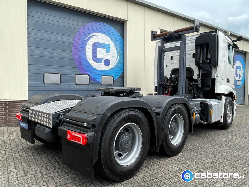 Mercedes-Benz Actros 3363 6x4 SLT Euro 6 3363 6x4 SLT Euro 6 - Zwaartransport - Heavy Load - Schwertransporte - 140 Ton - Year 2024 - Km 35.788 !! - Turbo Retarder Clutch - LIKE NEW !! - Tegljač: slika 4 Mercedes-Benz Actros 3363 6x4 SLT Euro 6 3363 6x4 SLT Euro 6 - Zwaartransport - Heavy Load - Schwertransporte - 140 Ton - Year 2024 - Km 35.788 !! - Turbo Retarder Clutch - LIKE NEW !! - Tegljač: slika 4