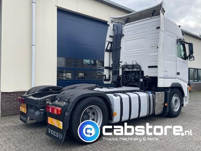 Volvo FH 400 4X2 Euro 5 - VEB+ Brake - Globetrotter - I-Shift - 2 tanks - Bouwjaar 2007 - Km 1.097.798 - Tegljač: slika 4 Volvo FH 400 4X2 Euro 5 - VEB+ Brake - Globetrotter - I-Shift - 2 tanks - Bouwjaar 2007 - Km 1.097.798 - Tegljač: slika 4