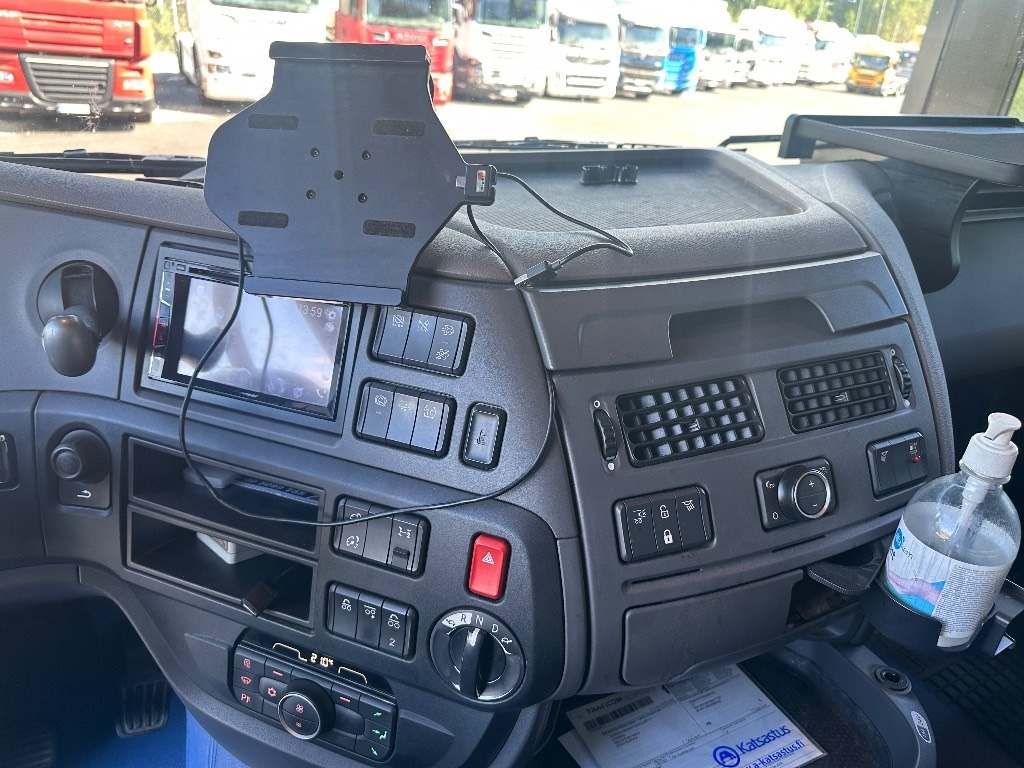 Kamion sa hidrauličnom kukom DAF XF 530 6x2*4: slika 21