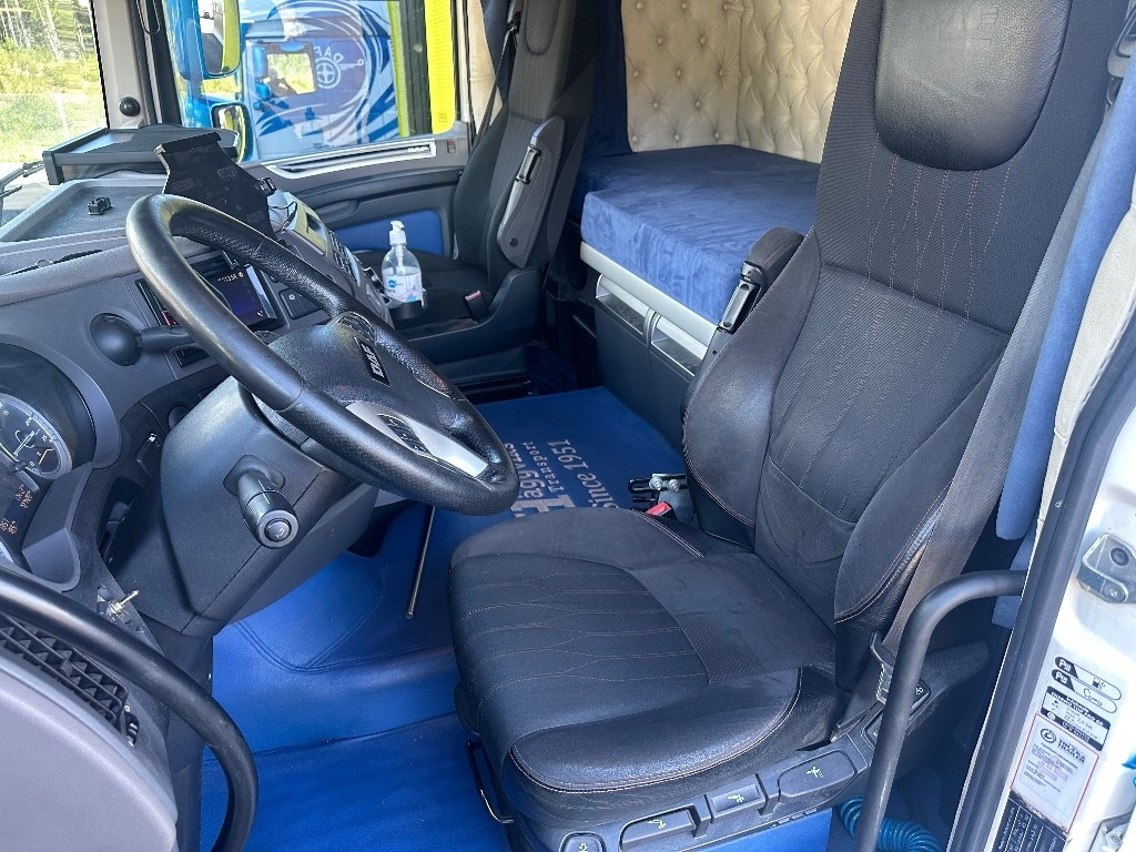 Kamion sa hidrauličnom kukom DAF XF 530 6x2*4: slika 15