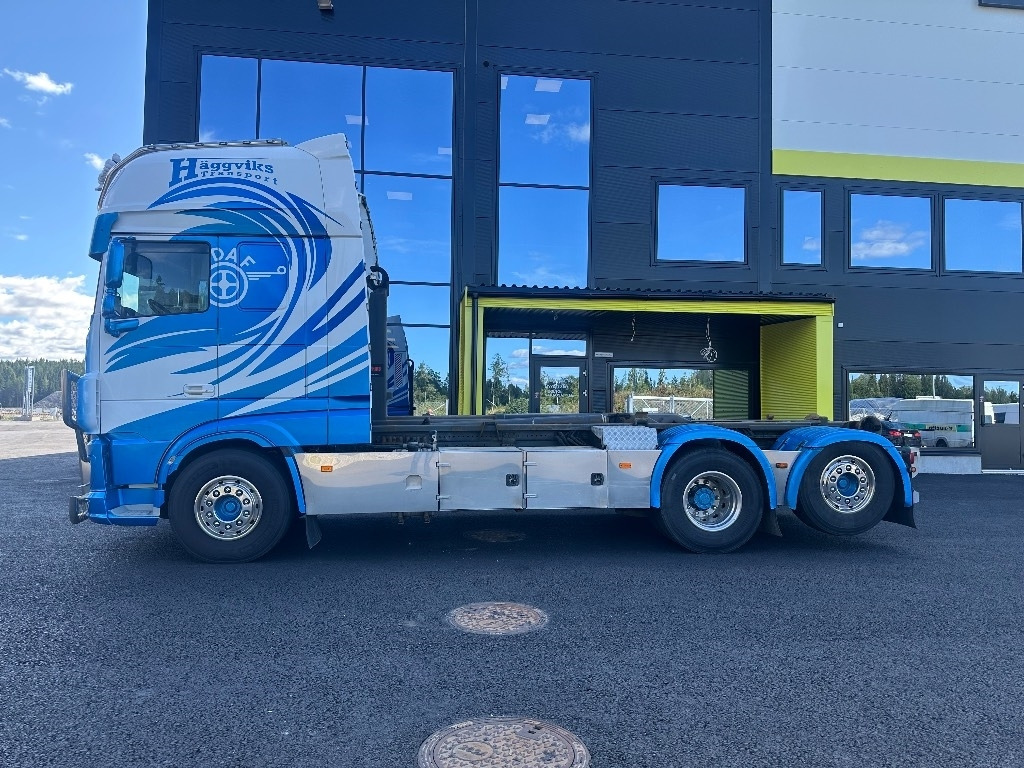 Kamion sa hidrauličnom kukom DAF XF 530 6x2*4: slika 7