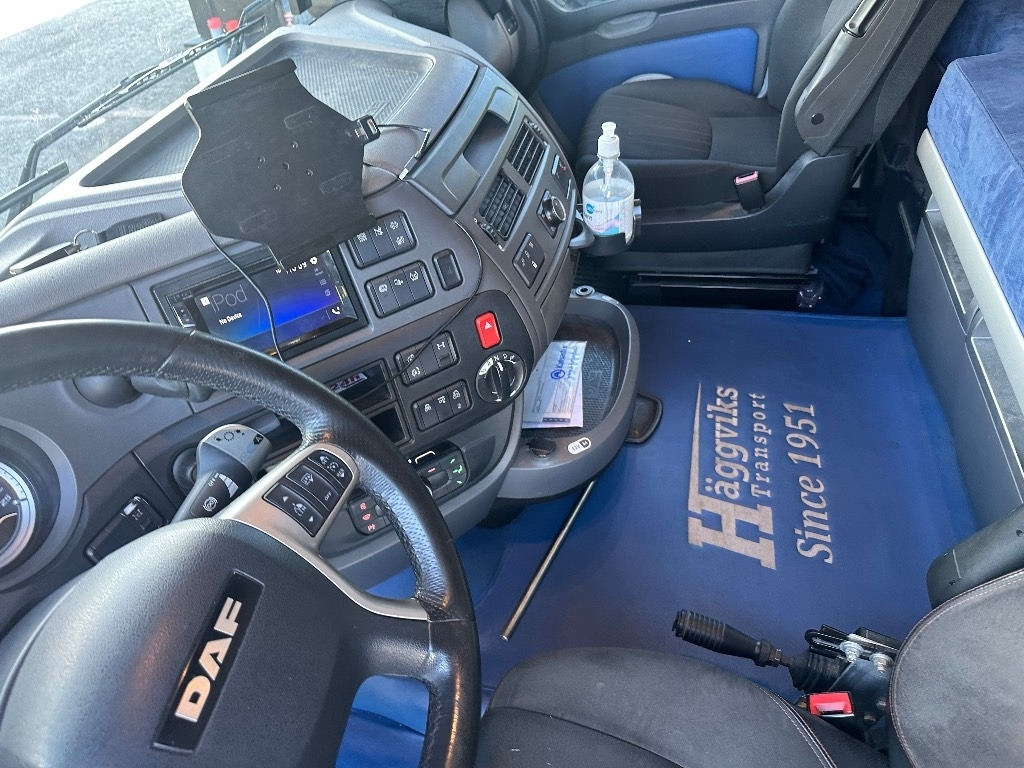 Kamion sa hidrauličnom kukom DAF XF 530 6x2*4: slika 19