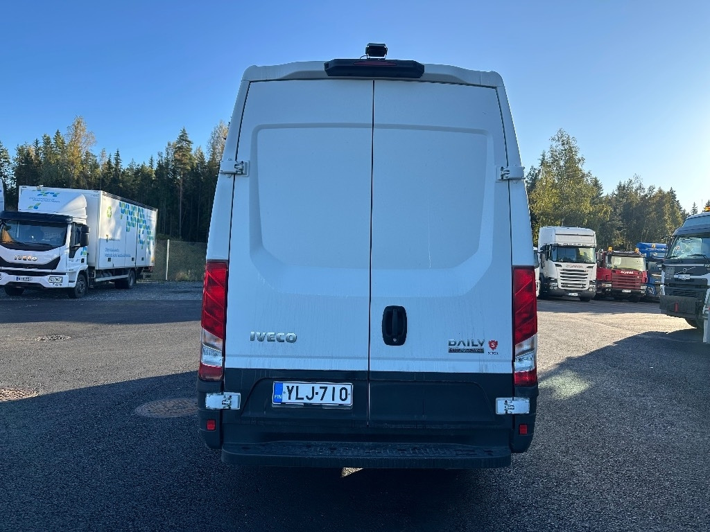 Iveco Daily 35S14 CNG A8 Huom! 6hlö PAKETTIAUTO - Furgon: slika 5 Iveco Daily 35S14 CNG A8 Huom! 6hlö PAKETTIAUTO - Furgon: slika 5
