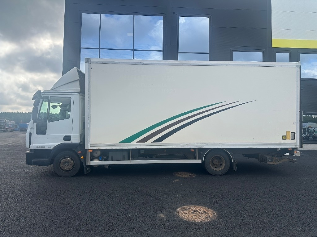 Iveco Eurocargo 100 E22 - Kamion sa zatvorenim sandukom: slika 5 Iveco Eurocargo 100 E22 - Kamion sa zatvorenim sandukom: slika 5