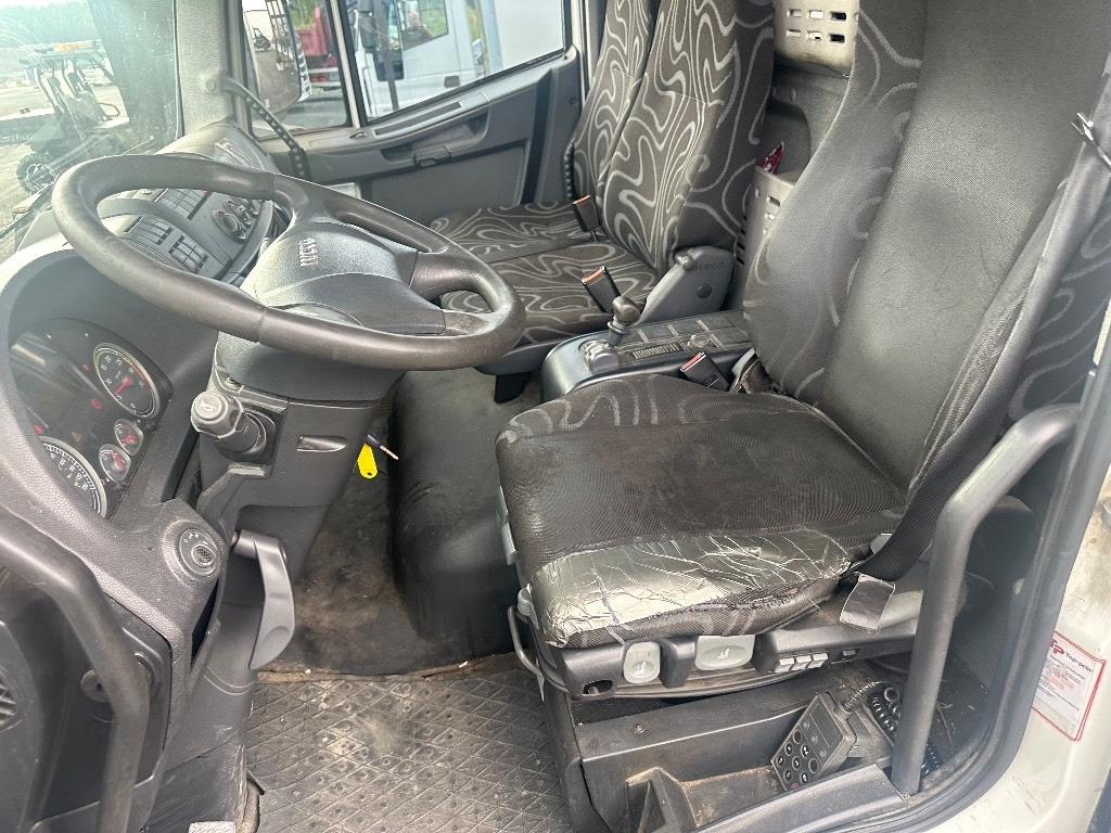 Kamion sa zatvorenim sandukom Iveco Eurocargo 100 E22: slika 12 Kamion sa zatvorenim sandukom Iveco Eurocargo 100 E22: slika 12