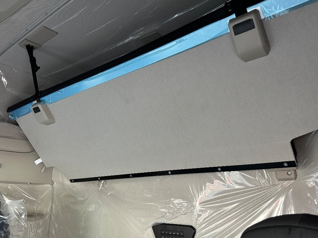 Novu Kamion sa golom šasijom i zatvorenom kabinom Iveco S-Way AS26S50 NP 2xLNG 6x2*4: slika 16